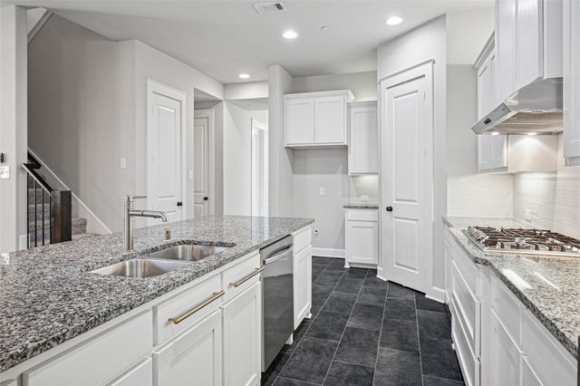 8765 Bridge Street, North Richland Hills, TX 76180
