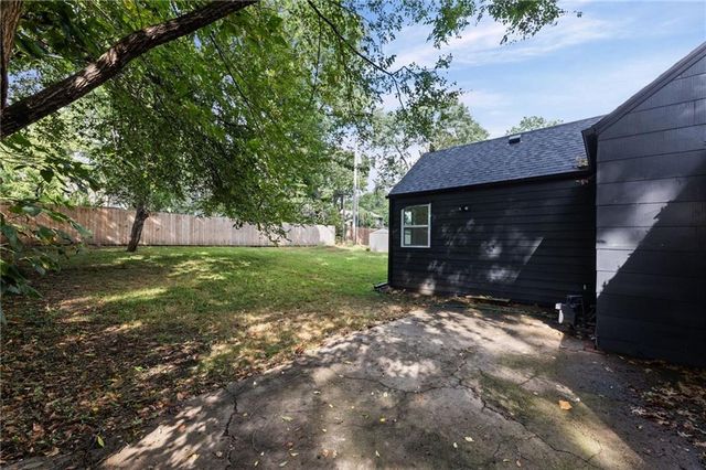 4916 W 57th Terrace, Roeland Park, KS 66205