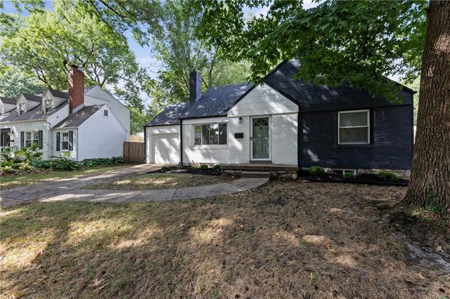 4916 W 57th Terrace, Roeland Park, KS 66205