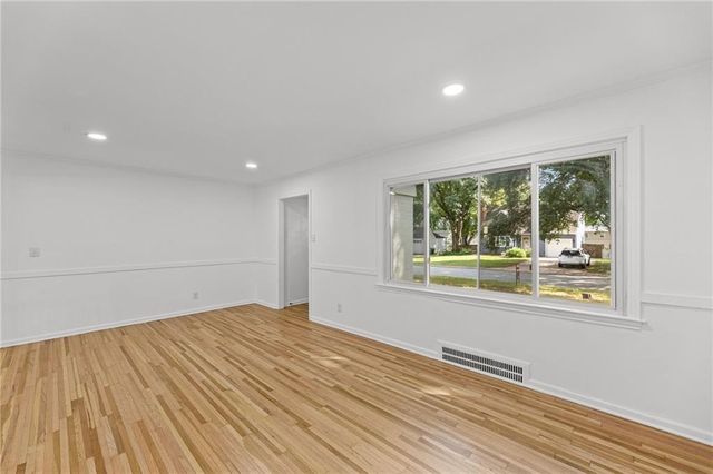 4916 W 57th Terrace, Roeland Park, KS 66205