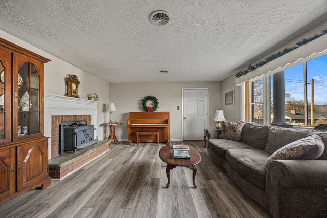 15 PAINTER ST, Luray, VA 22835