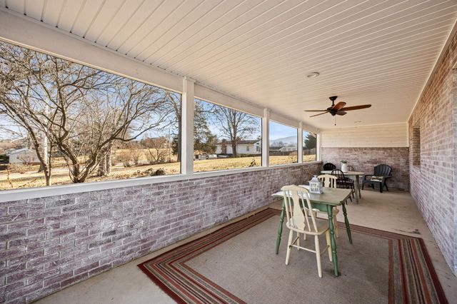 15 PAINTER ST, Luray, VA 22835