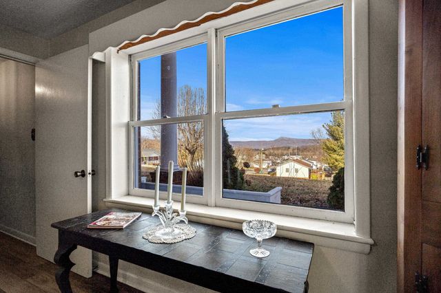 15 PAINTER ST, Luray, VA 22835