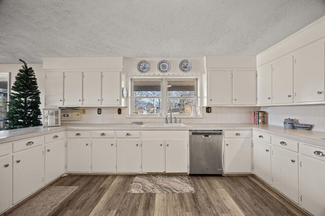 15 PAINTER ST, Luray, VA 22835