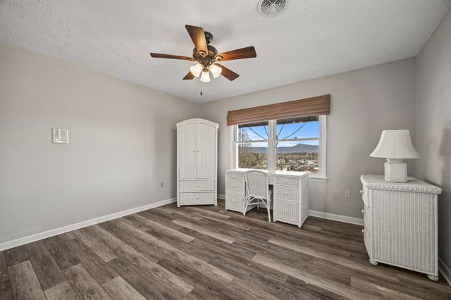 15 PAINTER ST, Luray, VA 22835