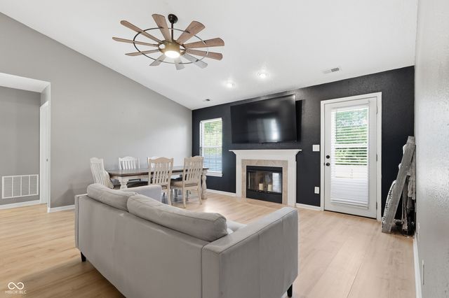 15459 Outside Trail, Noblesville, IN 46060