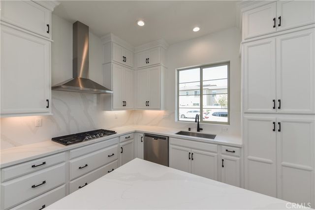 162 Pattern, Irvine, CA 92618