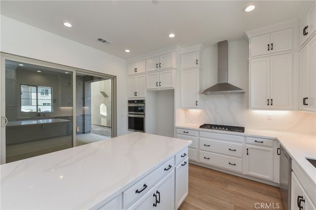 162 Pattern, Irvine, CA 92618