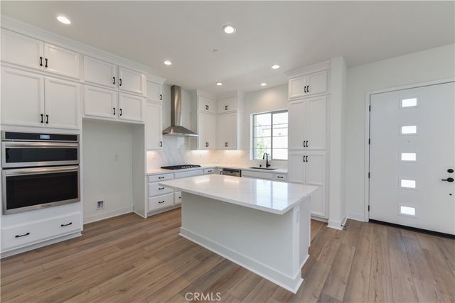 162 Pattern, Irvine, CA 92618