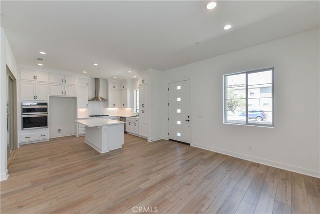 162 Pattern, Irvine, CA 92618