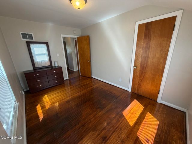 2543 Rosedale Avenue, Toledo, OH 43606
