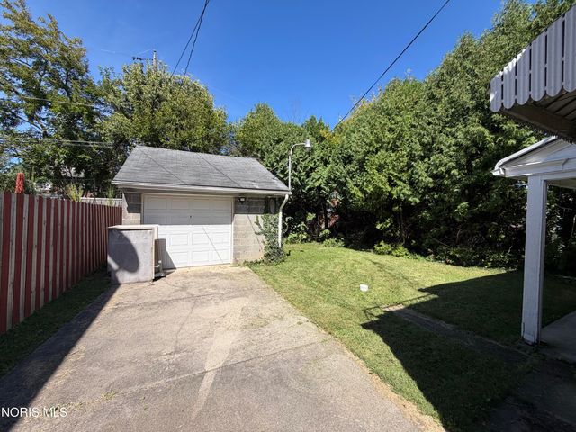 2543 Rosedale Avenue, Toledo, OH 43606