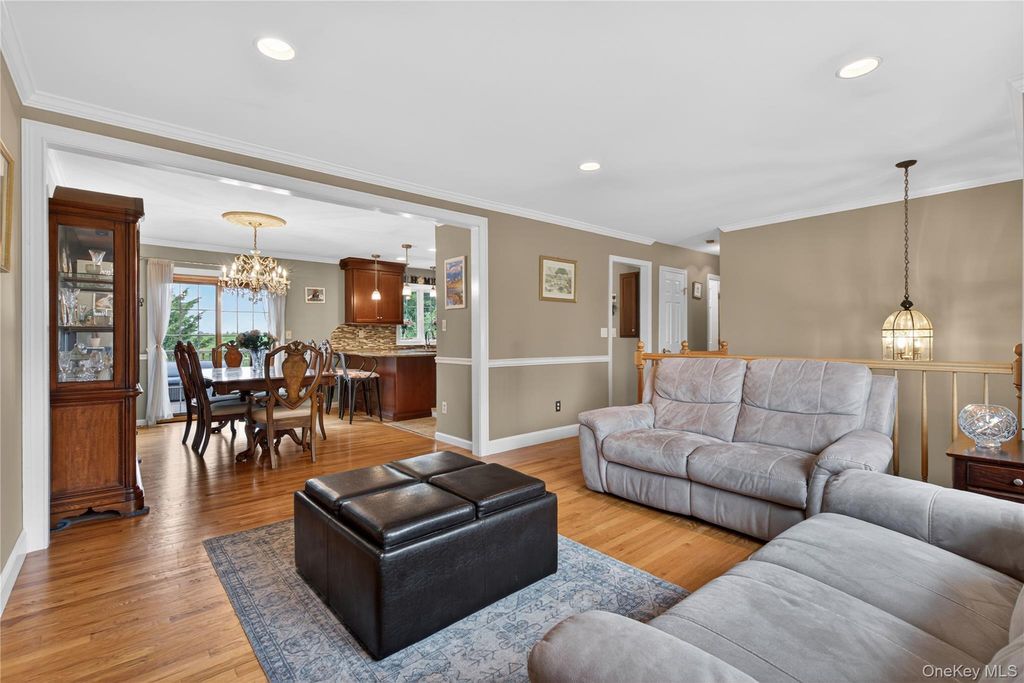 5 Columbia Circle, Highland Mills, NY 10930 — photo 2