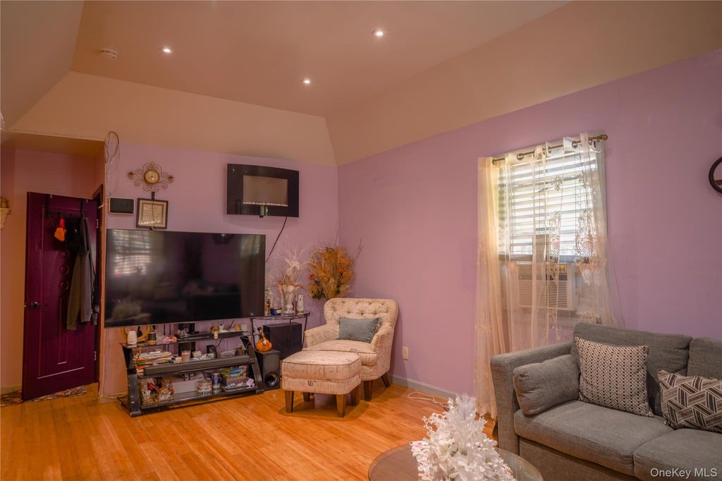17910 Mathewson Court, Jamaica, NY 11434 — photo 2