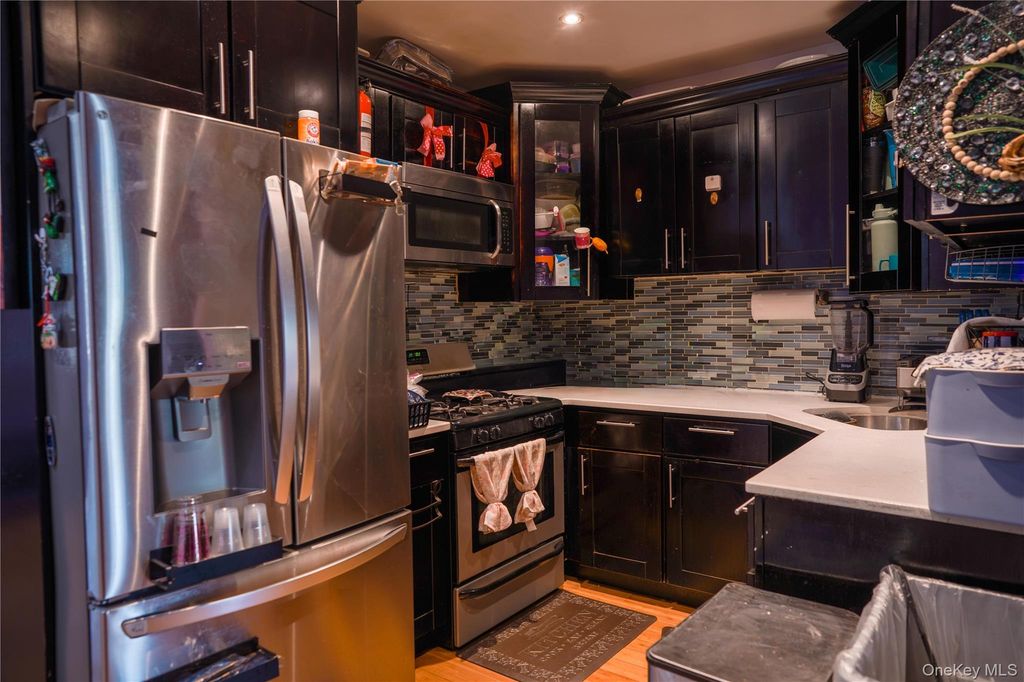 17910 Mathewson Court, Jamaica, NY 11434 — photo 3