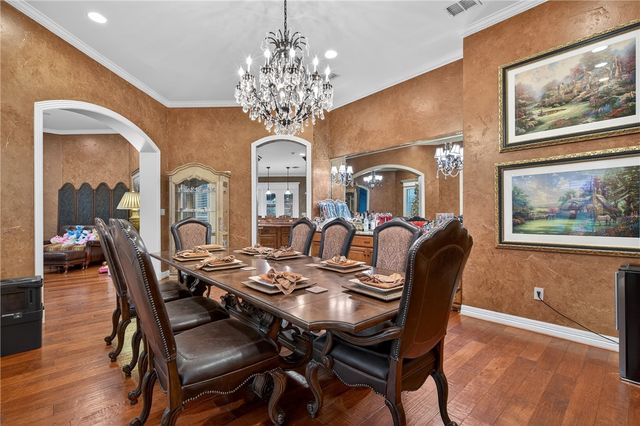 5488 River Trail Dr, Robstown, TX 78380