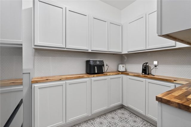 5488 River Trail Dr, Robstown, TX 78380