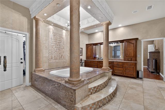 5488 River Trail Dr, Robstown, TX 78380