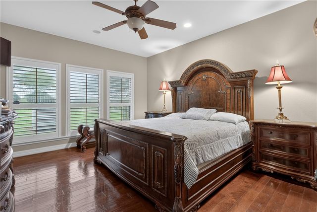 5488 River Trail Dr, Robstown, TX 78380