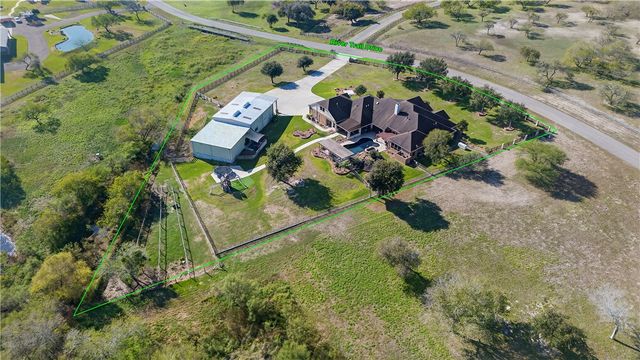 5488 River Trail Dr, Robstown, TX 78380
