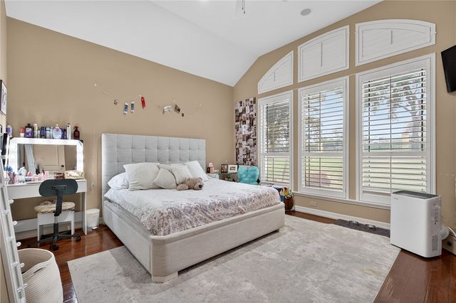 5488 River Trail Dr, Robstown, TX 78380