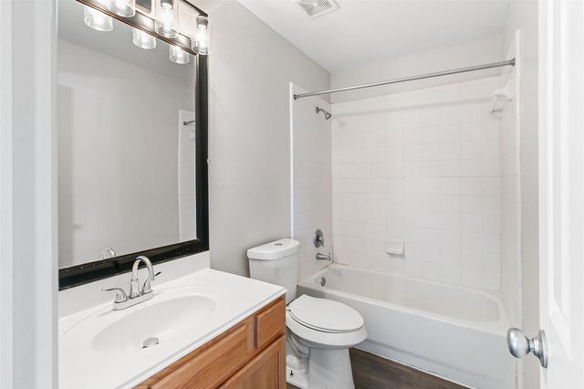 1233 Verde Trails Drive, Houston, TX 77073