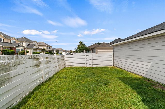 1233 Verde Trails Drive, Houston, TX 77073