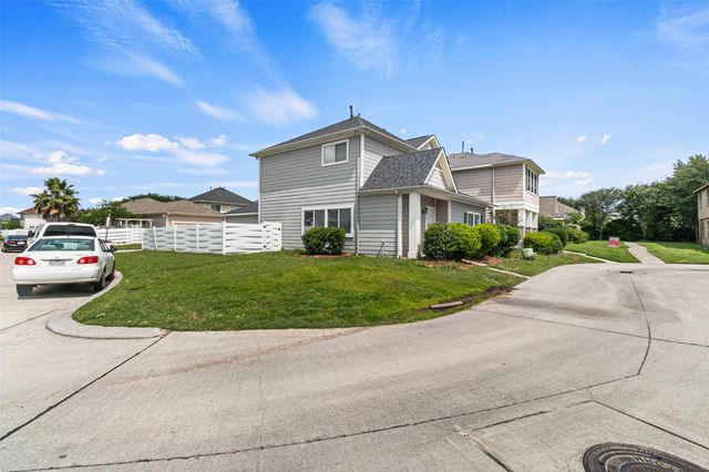 1233 Verde Trails Drive, Houston, TX 77073