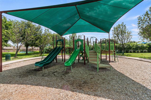 1233 Verde Trails Drive, Houston, TX 77073