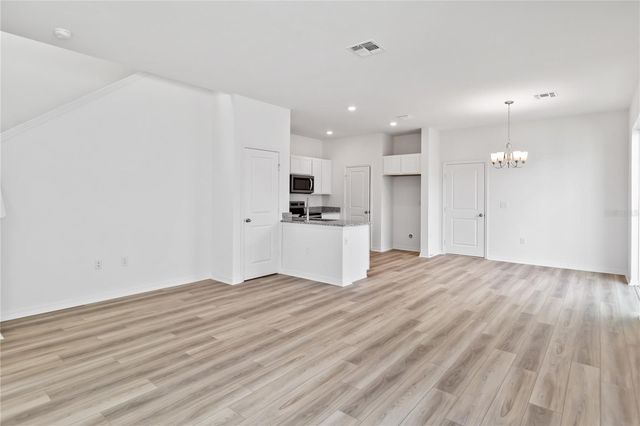 9572 WESTSIDE HILLS DRIVE, Davenport, FL 33896