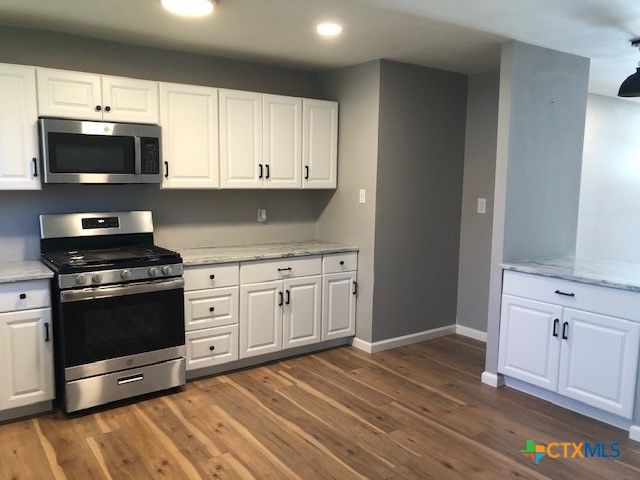 2316 N Austin Street, Seguin, TX 78155