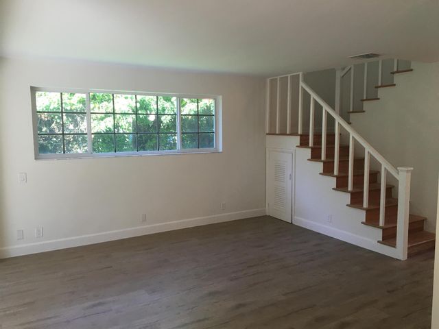 27 East Road, Delray Beach, FL 33483