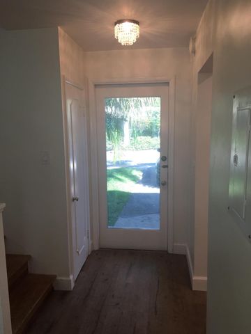 27 East Road, Delray Beach, FL 33483