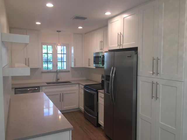 27 East Road, Delray Beach, FL 33483