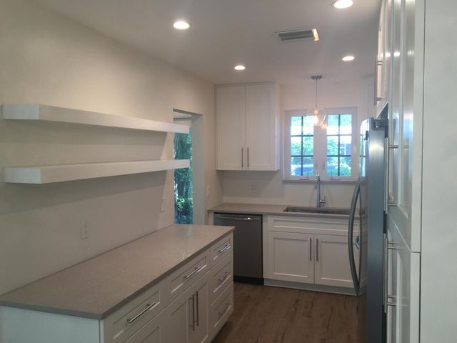 27 East Road, Delray Beach, FL 33483