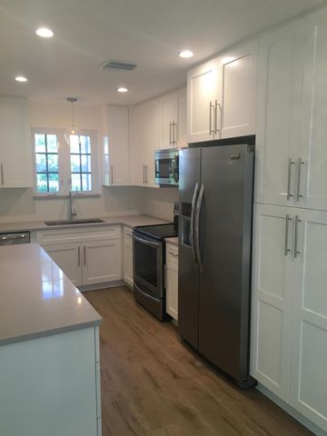 27 East Road, Delray Beach, FL 33483