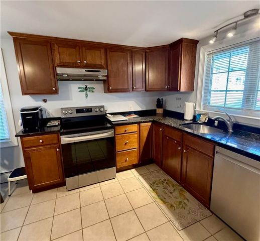 196 Bulgarmarsh Road, Tiverton, RI 02878