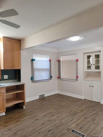 19180 Ardmore Street, Detroit, MI 48235