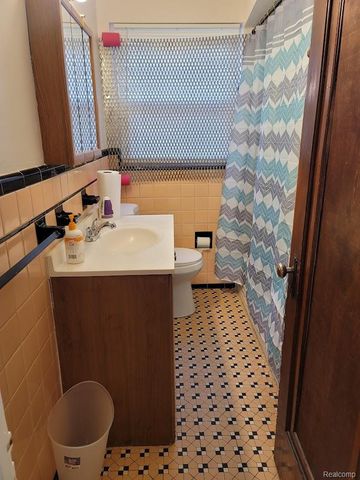 19180 Ardmore Street, Detroit, MI 48235