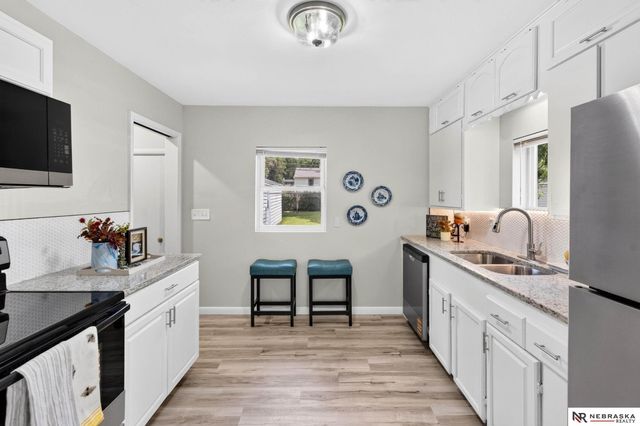 3730 Himebaugh Avenue, Omaha, NE 68111