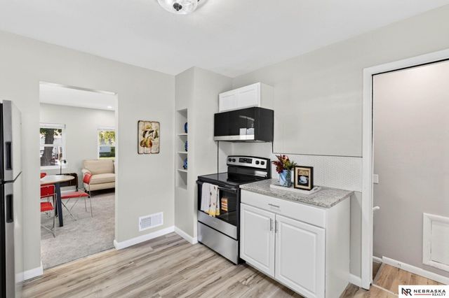 3730 Himebaugh Avenue, Omaha, NE 68111