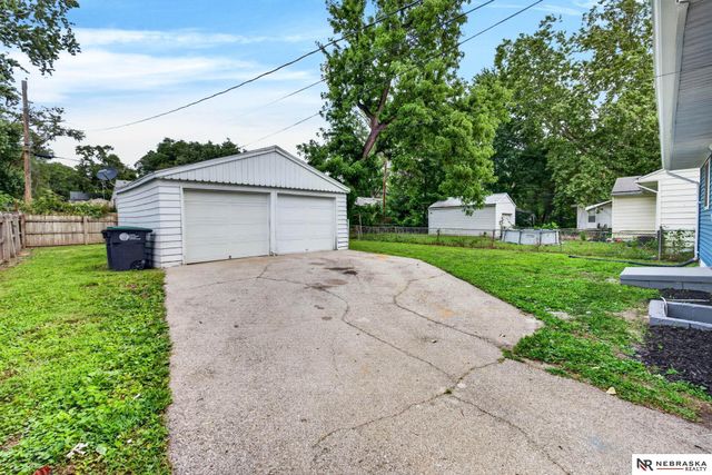 3730 Himebaugh Avenue, Omaha, NE 68111