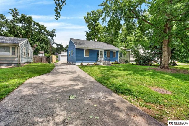 3730 Himebaugh Avenue, Omaha, NE 68111
