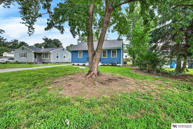 3730 Himebaugh Avenue, Omaha, NE 68111
