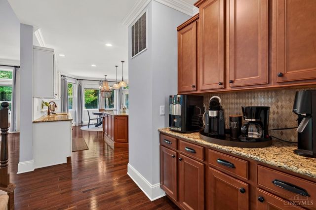 1529 Shaker Run Boulevard, Turtle Creek Twp, OH 45036