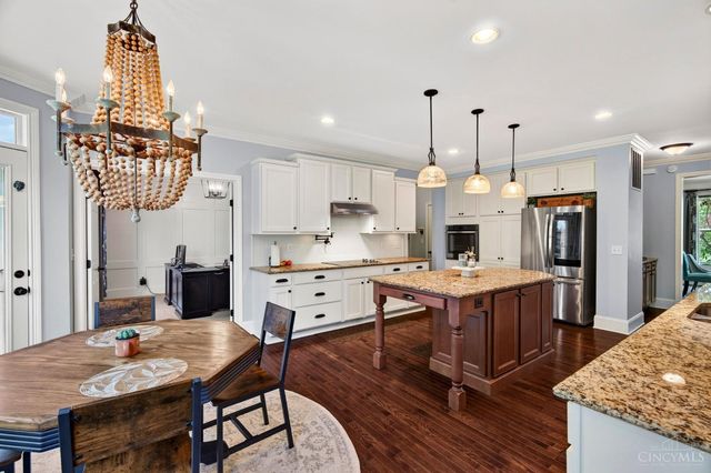1529 Shaker Run Boulevard, Turtle Creek Twp, OH 45036
