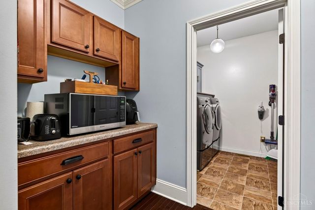 1529 Shaker Run Boulevard, Turtle Creek Twp, OH 45036