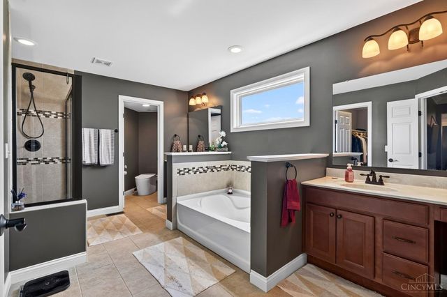 1529 Shaker Run Boulevard, Turtle Creek Twp, OH 45036