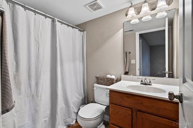 1529 Shaker Run Boulevard, Turtle Creek Twp, OH 45036