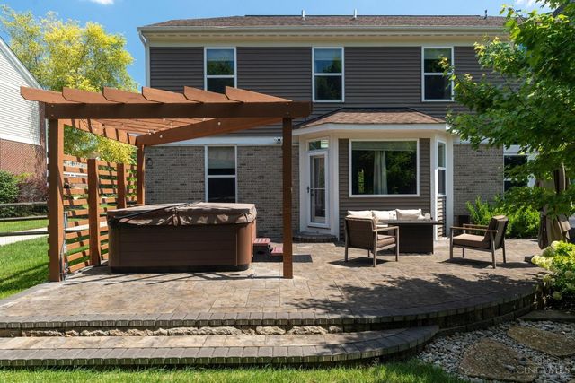 1529 Shaker Run Boulevard, Turtle Creek Twp, OH 45036